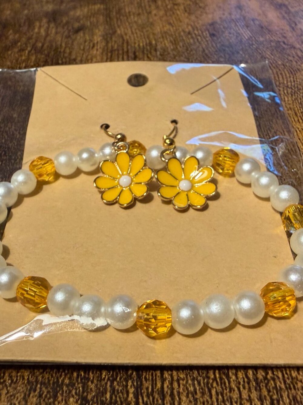 🌼 Sunny Meadow Yellow Daisy Drop Earring & Faux Pearl Stretch Bracelet Set